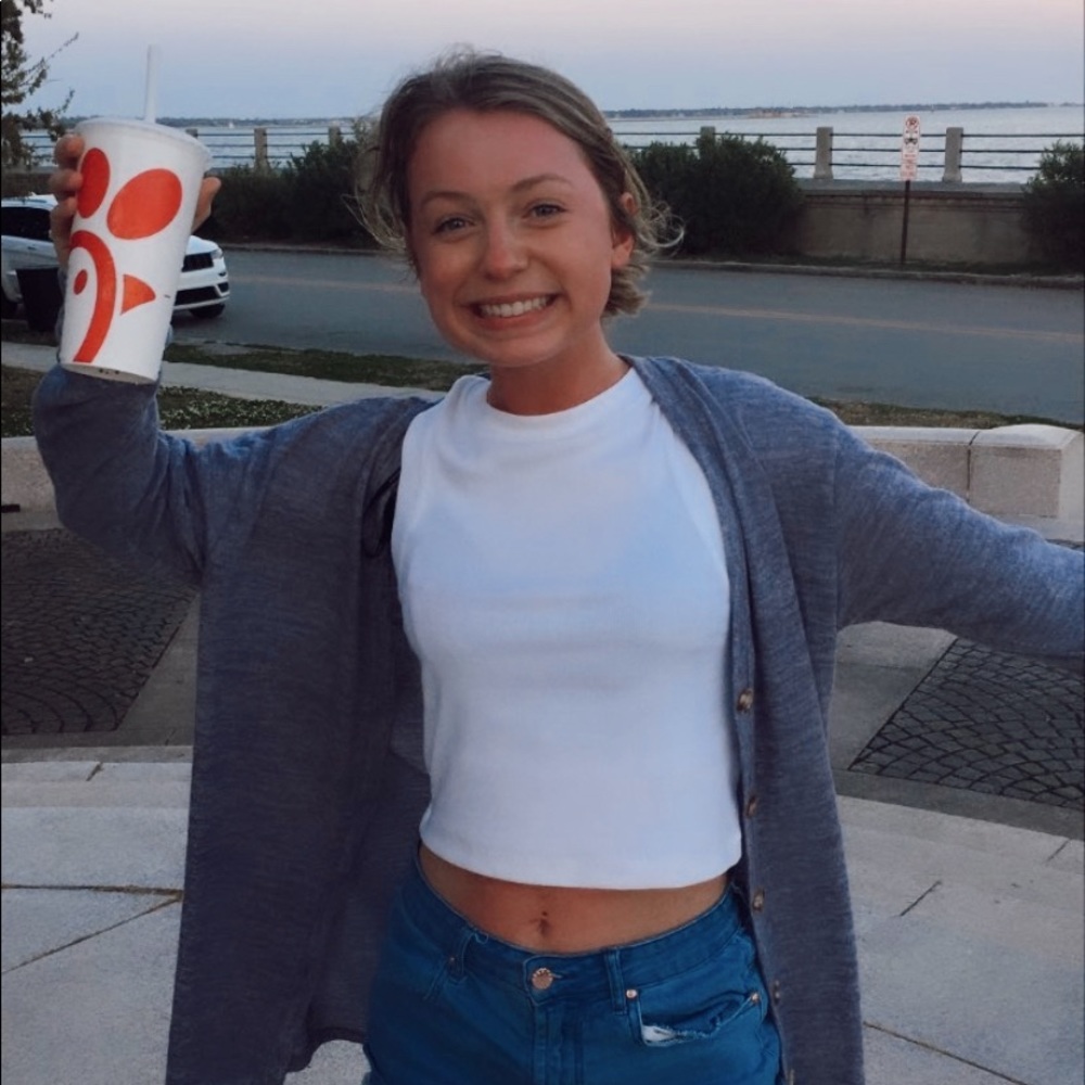 Meet your Posher, Elizabeth